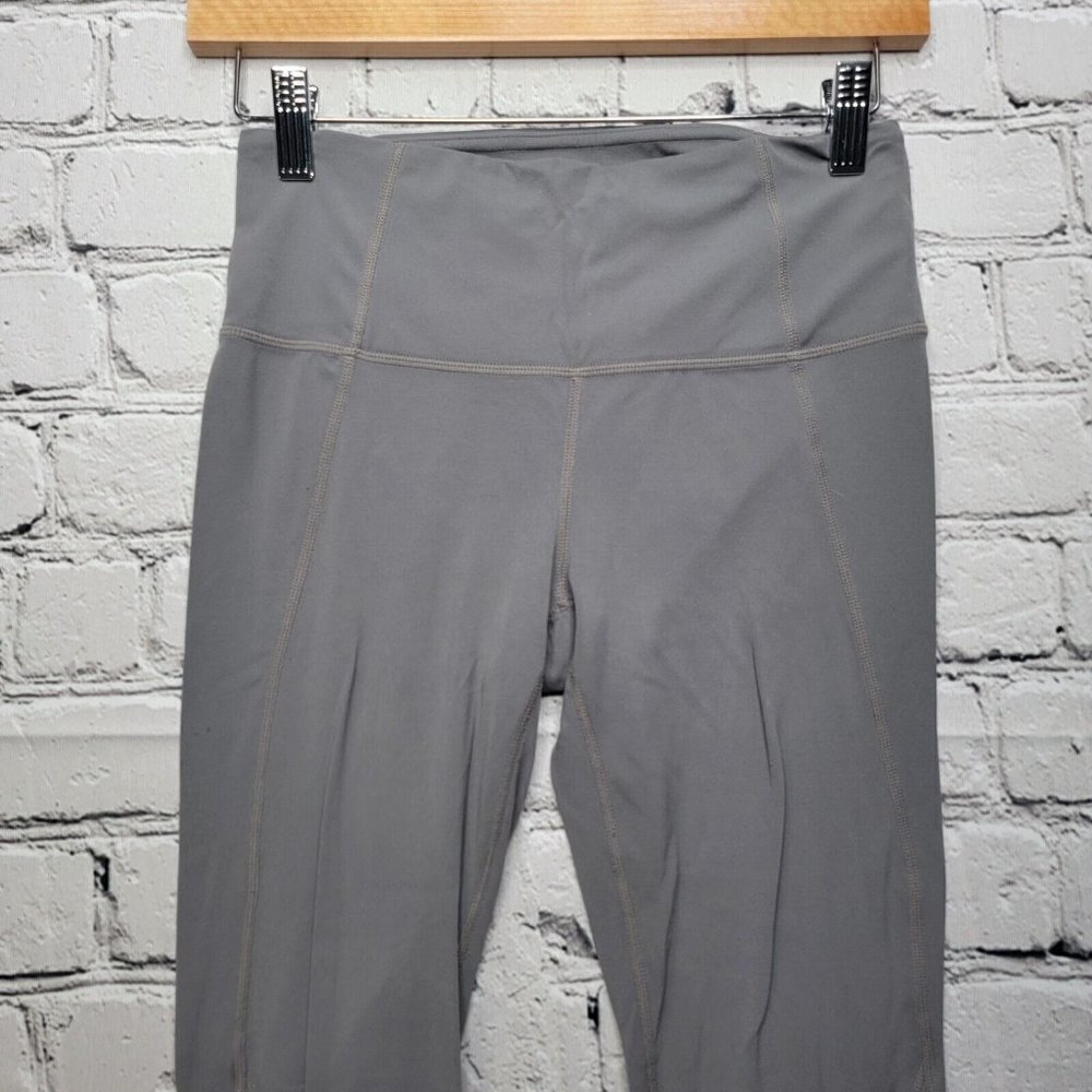 Athleta Colorblock Salutation Tight 7/8 Leggings Mid-Rise Gray Size S - Picture 3 of 15